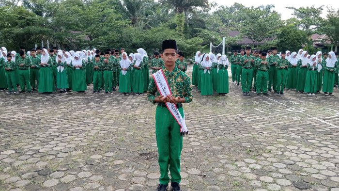 MTs Negeri 2 Batang Hari Gelar Upacara Hari Kesaktian Pancasila
