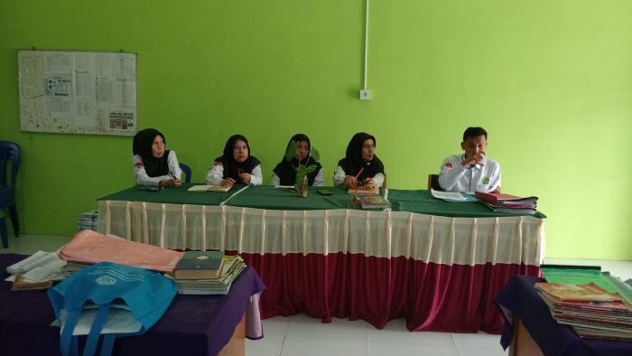 Objektivitas Dijunjung Tinggi, MTsN 2 Batang Hari Gelar Rapat Penetapan Kelulusan Calon Murid Baru