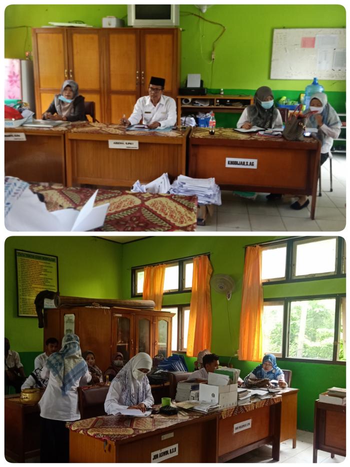 RAPAT KENAIAKAN KELAS VII DAN VIII DI MASA PANDEMI COVID-19