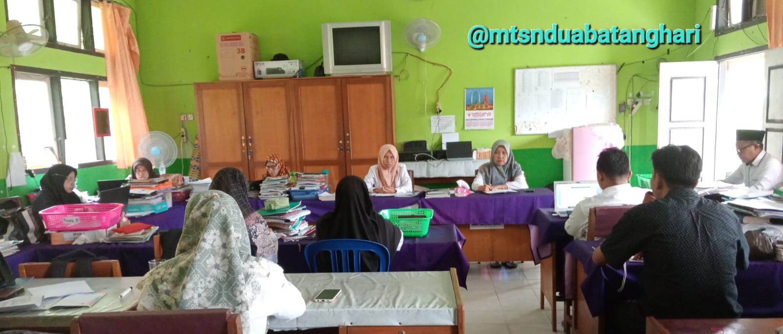Bahas Persiapan AM, PAT, dan SPMB, MTsN 2 Batanghari Gelar Rapat