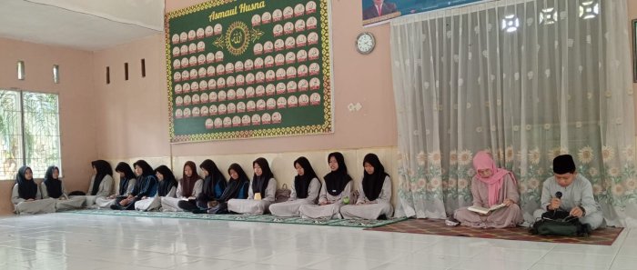 Murojaah Juz 30 dan Pesan Bijak Bermedsos Warnai Rutinitas MTsN 2 Batang Hari