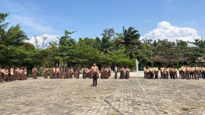 Semangat Latihan Pramuka di MTsN 2 Batang Hari Bentuk Siswa Disiplin dan Berkarakter