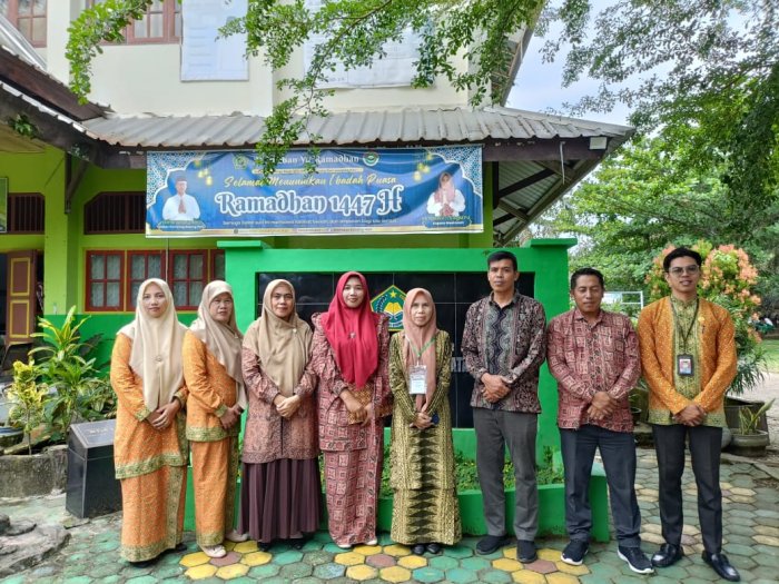 Jaga Integritas Ujian, Tim Penmad Kemenag Batang Hari Tinjau Langsung Pelaksanaan TKA di MTsN 2 Batang Hari