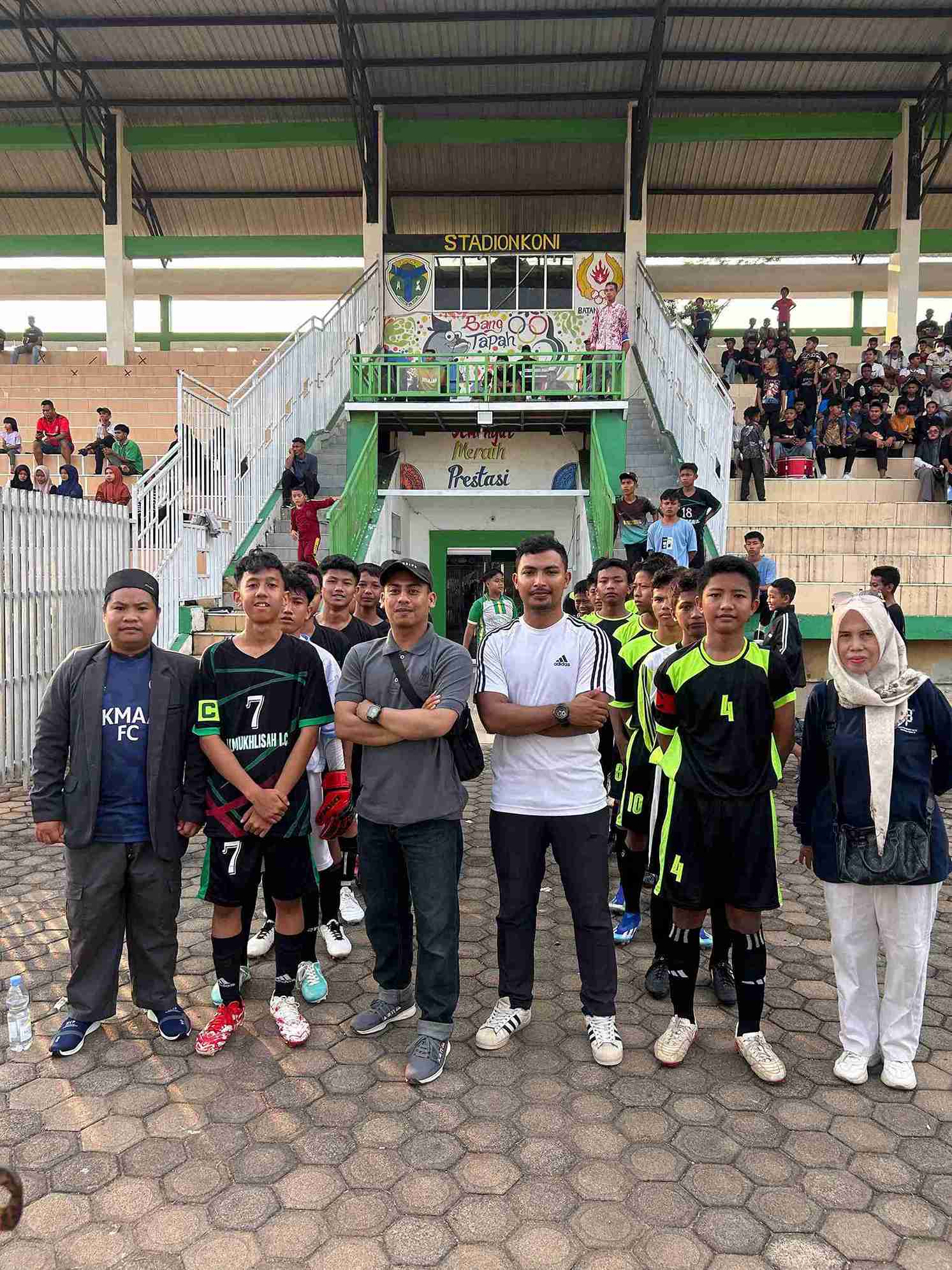 Kalahkan Ponpes Al Mukhlisah Lewat Adu Penalti, Tim Sepakbola MTsN 2 Batanghari Lolos ke Semifinal Piala BSI U-15 Kemenag Cup