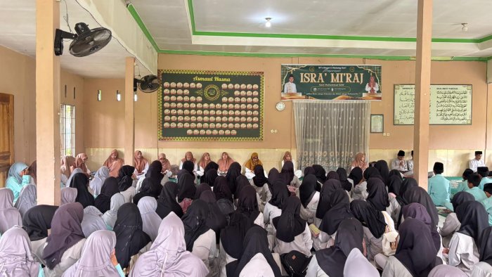 Wujudkan Generasi Pecinta Al-Quran, MTsN 2 Batang Hari Gelar Khataman Quran