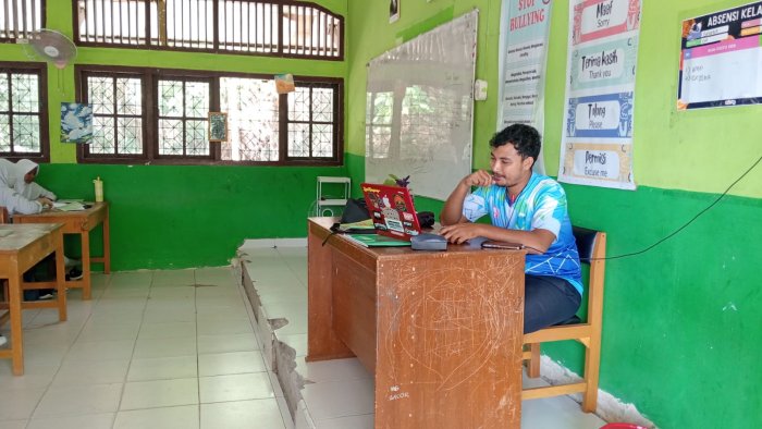 Tingkatkan Sportivitas dan Kerja Sama, Murid Kelas IX MTsN 2 Batang Hari Dalami Permainan Bola Besar