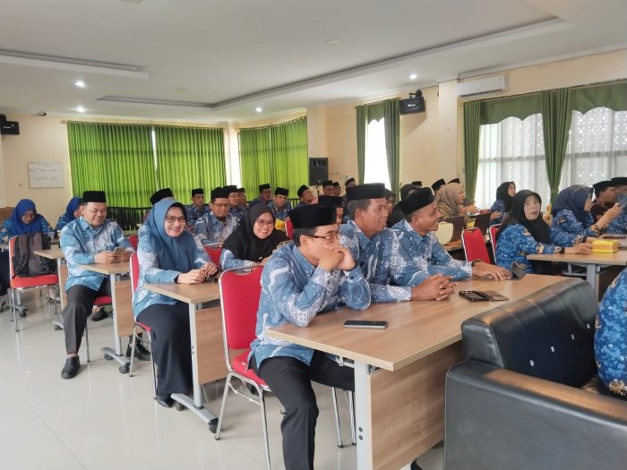 Kepala MTs Negeri 2 Batang Hari Hadiri Pelantikan Perwakilan BWI dan Rapat Koordinasi Operator Siwak