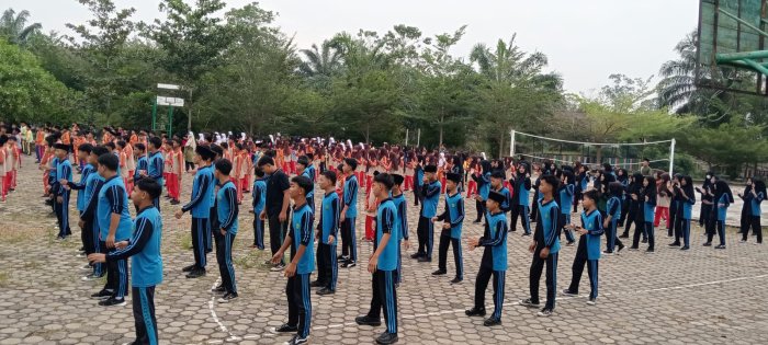 Kamis Sehat di MTsN 2 Batang Hari, Senam Bersama Bangkitkan Semangat dan Kebugaran