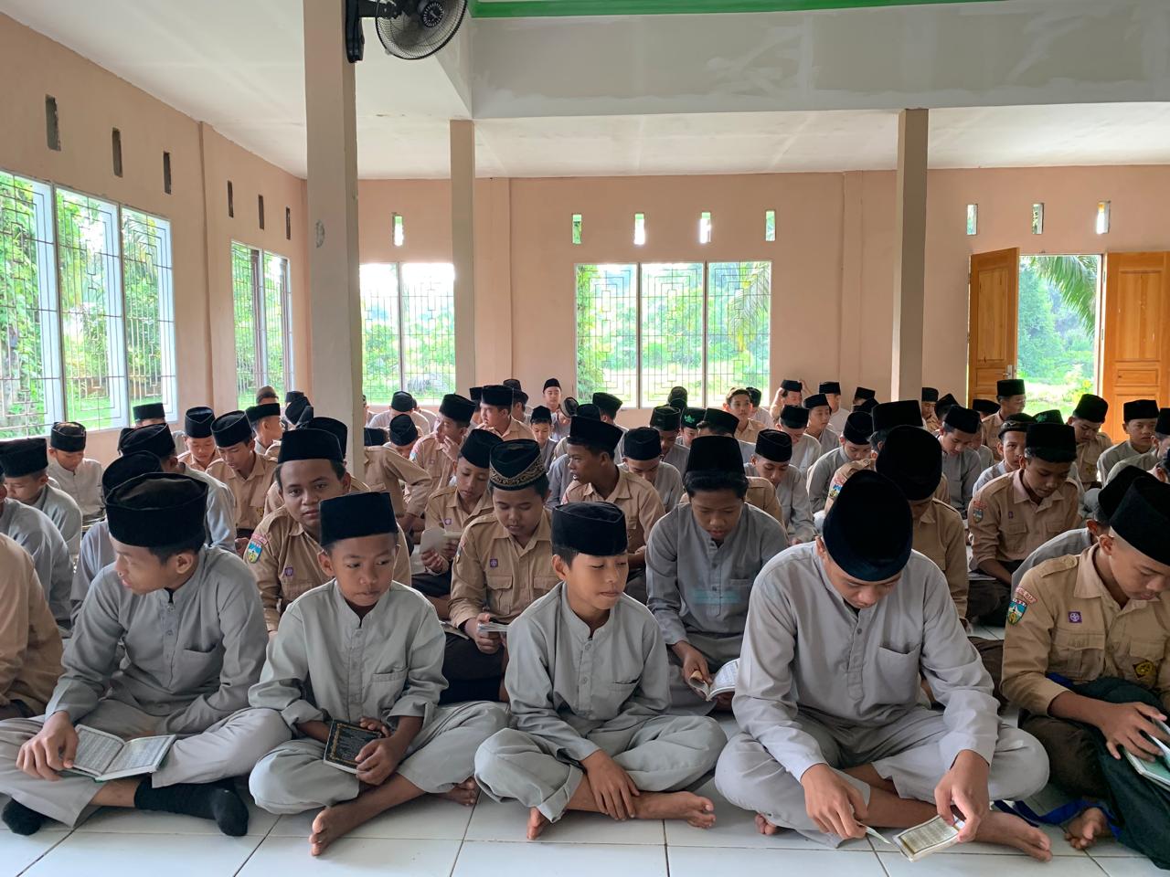 Implementasikan Pendidikan Karakter, MTsN 2 Batanghari Galakkan Tradisi Yasinan