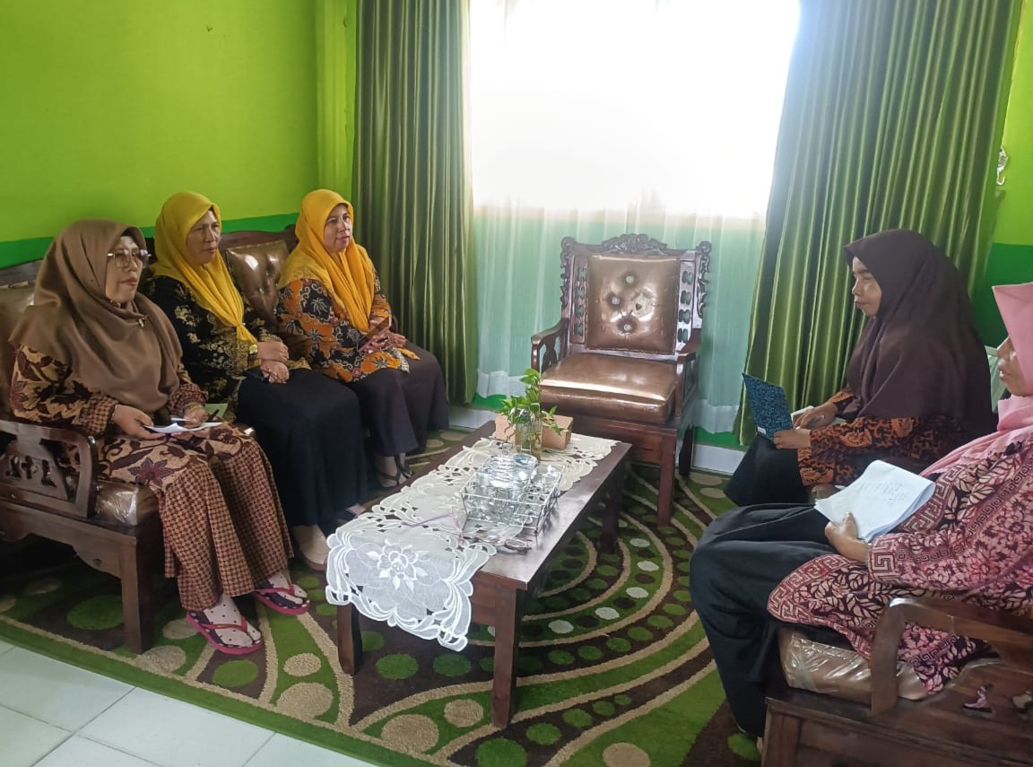 Evaluasi Program Kerja Waka, Kepala MTsN 2 Batanghari Gelar Rakor