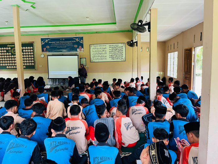 P5 Kewirausahaan: Peserta Didik Kenali Ragam Kue Tradisional Khas Jambi