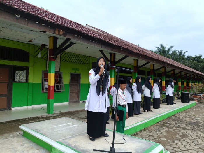 Jaga Adab Bertutur dan Hubungan dengan Allah serta Sesama, Pesan Pembina Upacara MTsN 2 Batang Hari