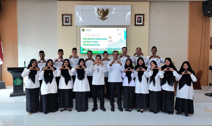 Menuju Tata Kelola Arsip Modern, MTsN 2 Batang Hari Ikuti Sosialisasi Aplikasi SRIKANDI Menuju Tata Kelola Arsip Modern, MTsN 2 Batang Hari Ikuti Sosialisasi Aplikasi SRIKANDI