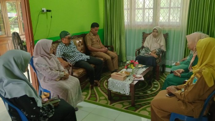 Rapat Komite dan Peninjauan Pembangunan Gedung di MTs Negeri 2 Batang Hari