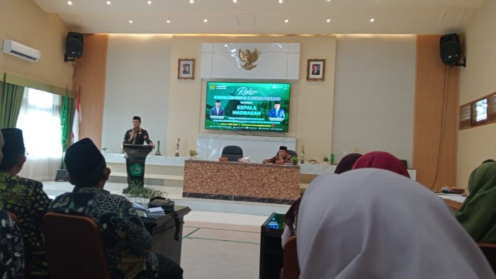 Kepala MTsN 2 Batang Hari Ikuti Rapat Koordinasi Kemenag Bahas Persiapan TKA dan Program Strategis Madrasah