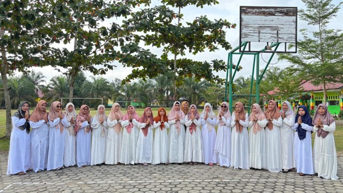 Menyucikan Hati Menyambut Ramadhan, MTsN 2 Batang Hari Gelar Yasinan dan Silaturahmi Keluarga Besar